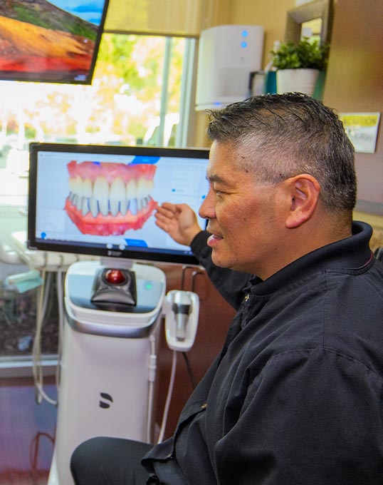 Roseville dentist Dr. Kwan